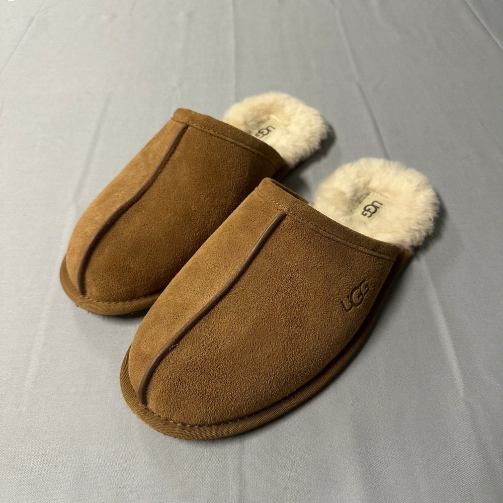 UGG Scuff Suede Slippers Chestnut Mens Size 10 Sheepskin Lining 1101111